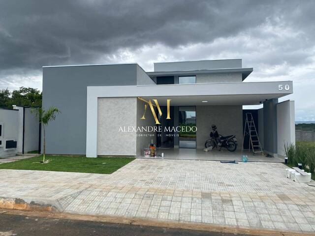 #11 - Casa em condomínio para Venda em Montes Claros - MG