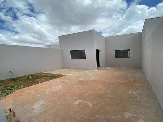 #4 - Casa para Venda em Montes Claros - MG