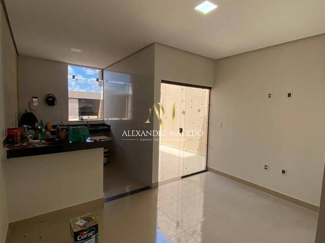 #42 - Casa para Venda em Montes Claros - MG