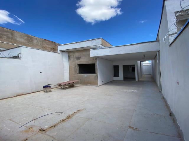 #44 - Casa para Venda em Montes Claros - MG