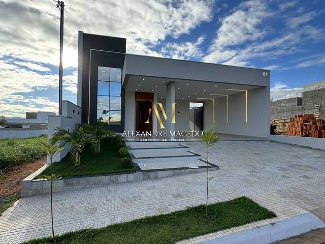 #48 - Casa em condomínio para Venda em Montes Claros - MG