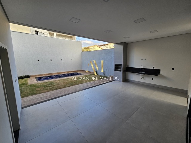#52 - Casa para Venda em Montes Claros - MG