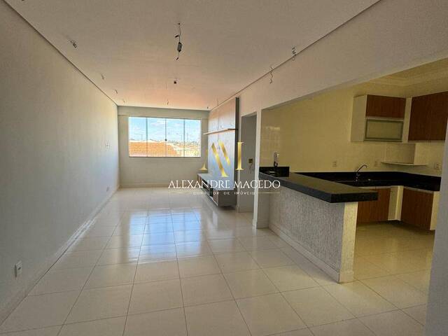 #72 - Apartamento para Venda em Montes Claros - MG