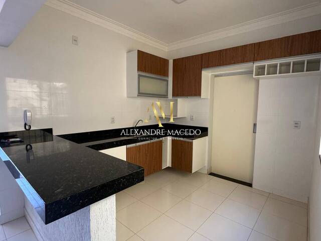 #72 - Apartamento para Venda em Montes Claros - MG
