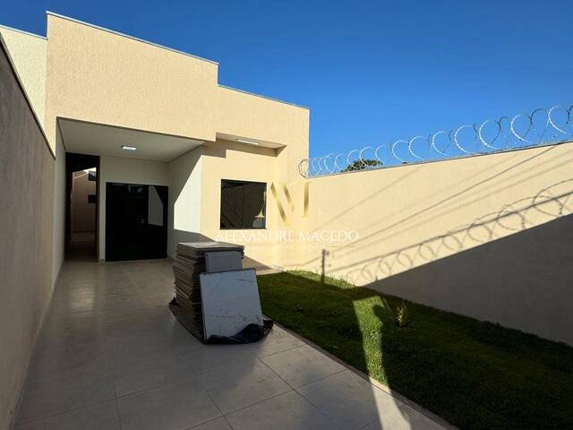 #81 - Casa para Venda em Montes Claros - MG