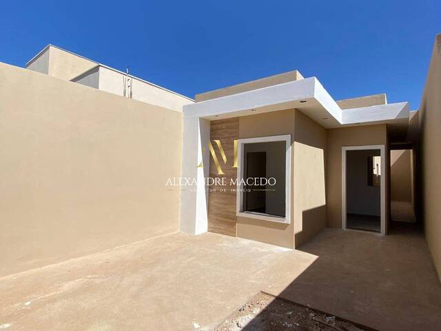 #92 - Casa para Venda em Montes Claros - MG