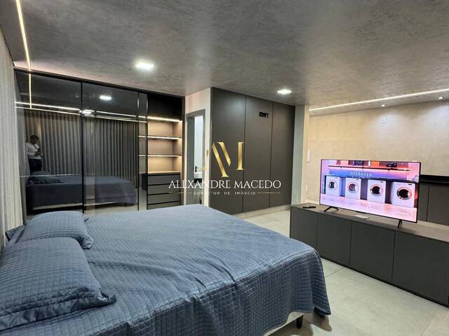 #100 - Apartamento para Venda em Montes Claros - MG