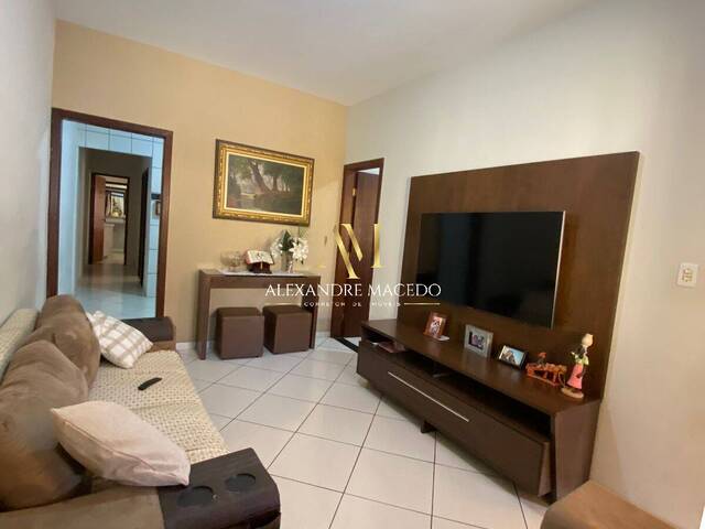 #102 - Casa para Venda em Montes Claros - MG