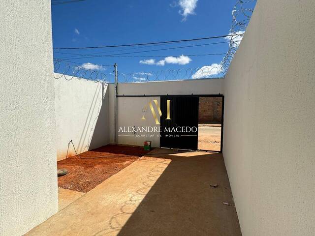 #106 - Casa para Venda em Montes Claros - MG