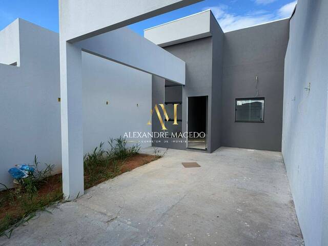 #115 - Casa para Venda em Montes Claros - MG