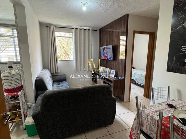 #120 - Apartamento para Venda em Montes Claros - MG