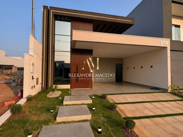 #113 - Casa em condomínio para Venda em Montes Claros - MG