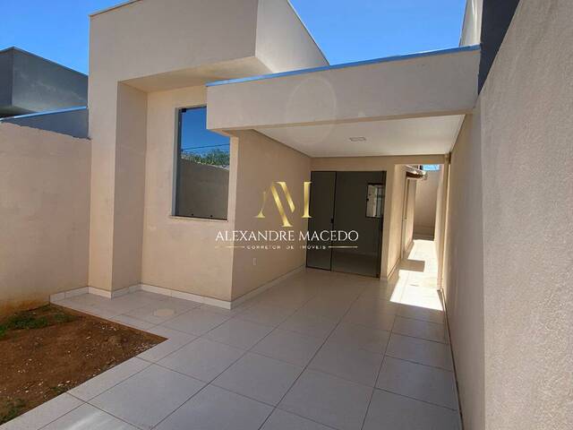 #123 - Casa para Venda em Montes Claros - MG