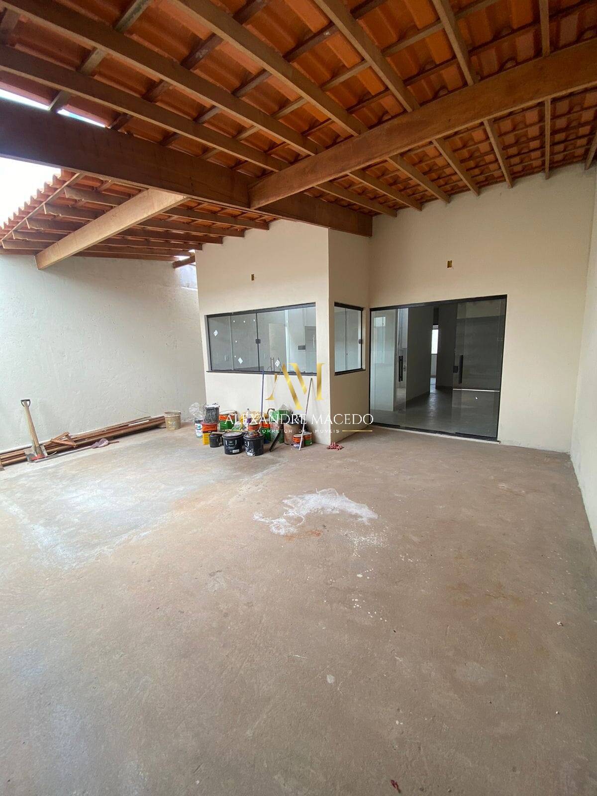 Casa à venda com 3 quartos, 65m² - Foto 2