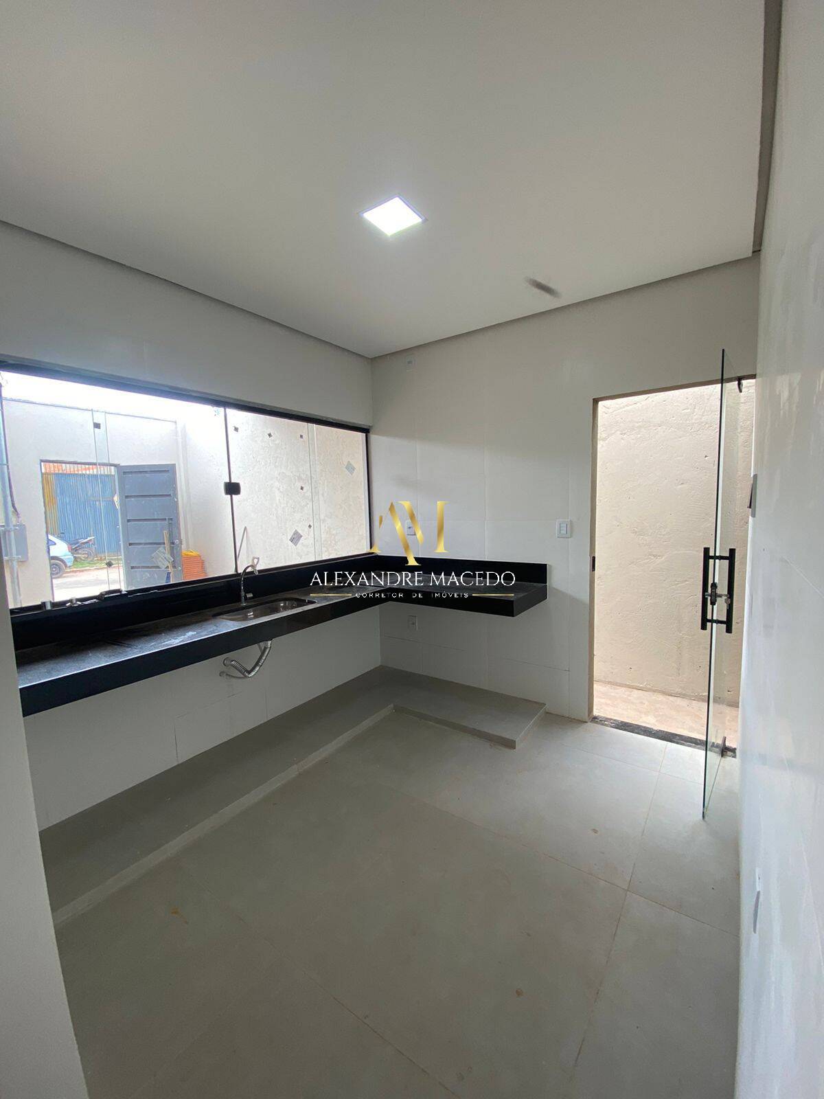 Casa à venda com 3 quartos, 65m² - Foto 12