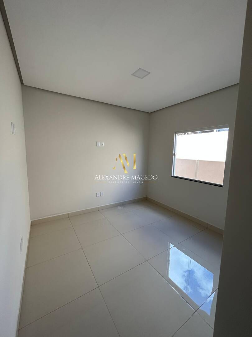 Casa à venda com 2 quartos, 55m² - Foto 4