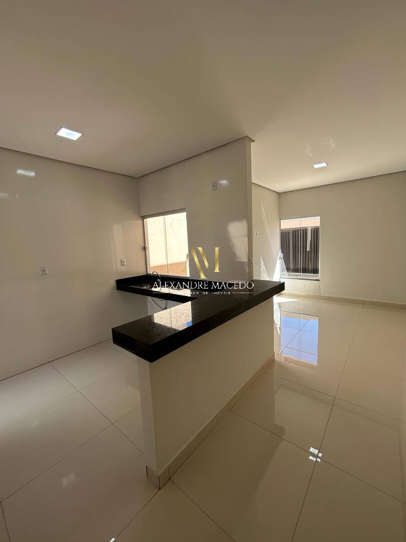 Casa à venda com 2 quartos, 55m² - Foto 13
