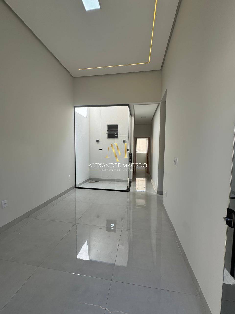 Casa à venda com 3 quartos, 65m² - Foto 4