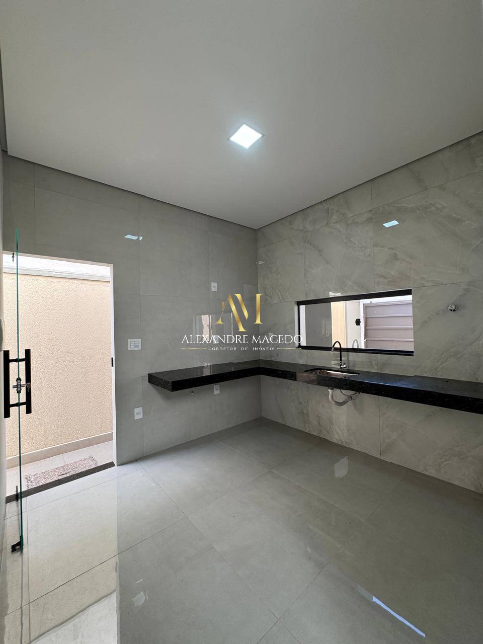 Casa à venda com 3 quartos, 65m² - Foto 7
